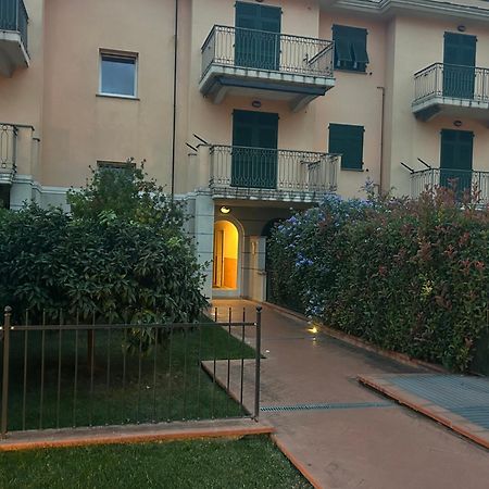 Appartamento Incantevole A 100Metri Dal Mare E Accanto Alla Pista Ciclabile Імперія Екстер'єр фото