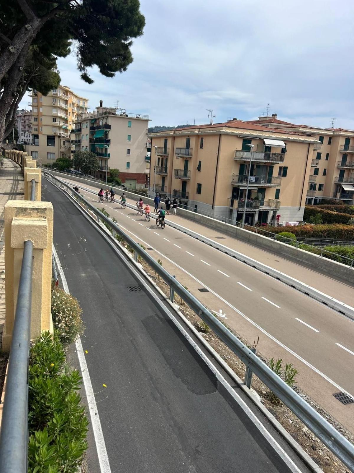 Appartamento Incantevole A 100Metri Dal Mare E Accanto Alla Pista Ciclabile Імперія Екстер'єр фото